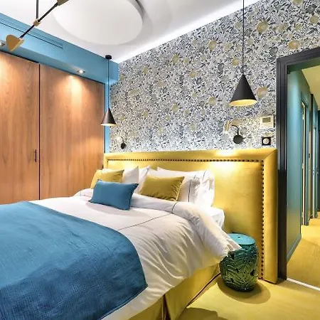 33 Marbeuf Aparthotel Paris