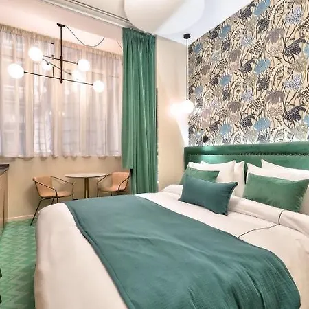 33 Marbeuf Aparthotel