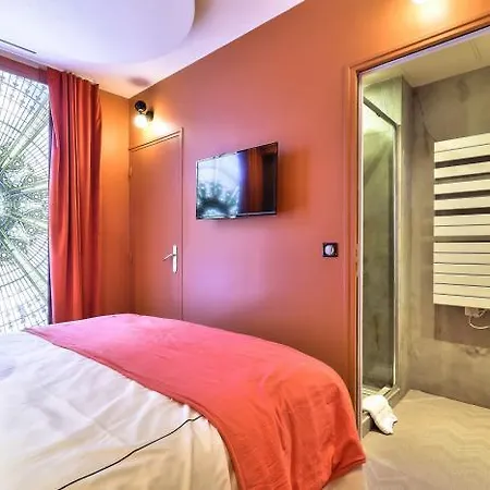 33 Marbeuf Aparthotel